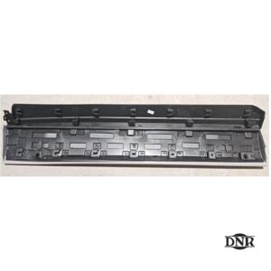 L6 Rear door lower trim panel R