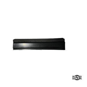 L8 Rear door lower trim panel R