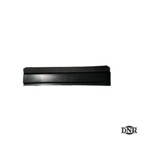 L7 Rear door lower trim panel R